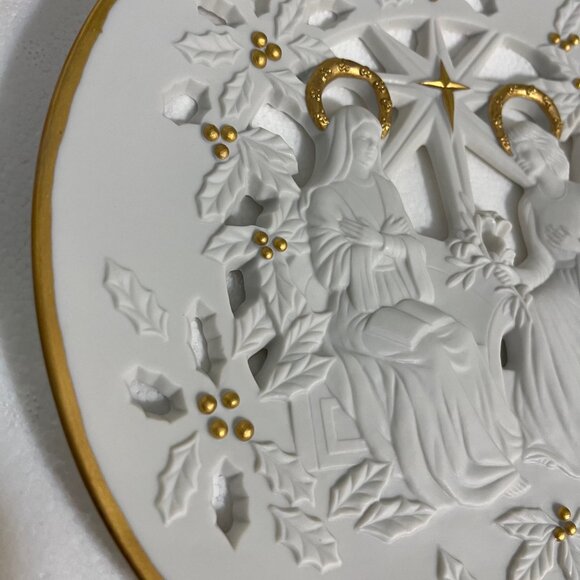 Lenox Collections - The Annunciation - Collector Porcelain Plate with 24k Gold - Picture 5 of 10